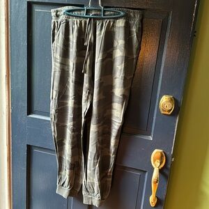 Women’s camo lounge pants